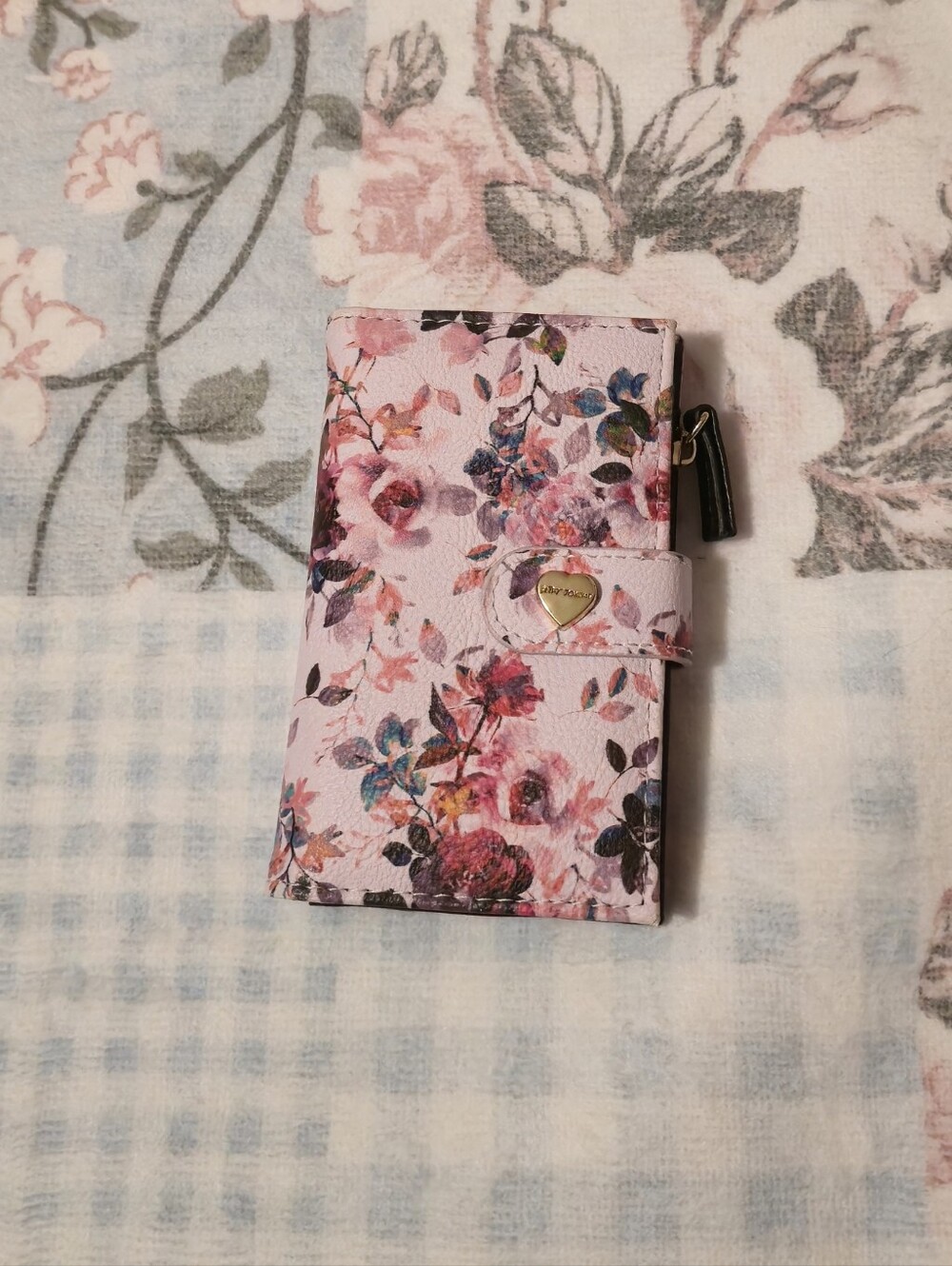 🌷 Betsey Johnson Pink Floral Wallet 🎀